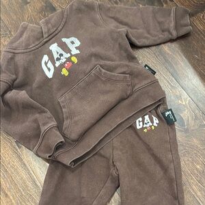 Gap sweat set